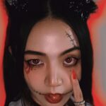 Kung Ching-Ting Instagram - #😈 ：「在人間要幹點什麼壞壞的事呢～～？」 原本想很敷衍的扮幽靈 但這塊布有點貴⋯⋯我捨不得挖眼睛洞 只能掀開走路（然後素顏面世更像鬼^_^？ 那⋯就⋯淺淺畫惡魔妝 裝扮不夠，特效來湊(⁎⁍̴̛ᴗ⁍̴̛⁎) 🎊🎃祝大家萬聖節快樂🎃🎉 #happyhalloween #萬聖節 全部飾品 @zanzan_accessory 士林夜市