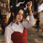 Kung Ching-Ting Instagram - #😈 ：「在人間要幹點什麼壞壞的事呢～～？」 原本想很敷衍的扮幽靈 但這塊布有點貴⋯⋯我捨不得挖眼睛洞 只能掀開走路（然後素顏面世更像鬼^_^？ 那⋯就⋯淺淺畫惡魔妝 裝扮不夠，特效來湊(⁎⁍̴̛ᴗ⁍̴̛⁎) 🎊🎃祝大家萬聖節快樂🎃🎉 #happyhalloween #萬聖節 全部飾品 @zanzan_accessory 士林夜市