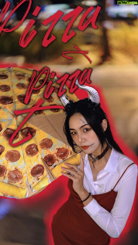 Kung Ching-Ting Instagram - 要來一片披薩嗎🍕？ #萬聖節 #halloween #🍕#披薩 #pizza 必勝客pizzahut
