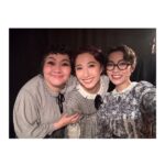 Kurumi Shimizu Instagram - #FACTORYGIRLS の想い出🧡🏭 特筆すべきはまりかちゃんのこと！ 本当に代役お疲れさまでした。 初演の時からまりかちゃん大好きなわたしは、稽古場の時からずっと付きまとってるんだけど(迷惑な人👶🏻)、今回代役を見事に、完璧に演じ切っていて、わたしはもっとまりかちゃんが大好きになった！かっこよすぎ！だから、もっと付きまとうことにした！(もっと迷惑👶🏻) どの舞台を観に行っても、絶対にわたしはまりかちゃんに目がいくのです。もう虜なの〜！役者としても人としても大好き！ 出番前もずっとセリフや動きの確認をしていて、プレッシャーもたくさんあっただろうに、本番、板の上では堂々としていて、素晴らしかったです！最高！生まれてきてくれてありがとう！！！ ちえさんはインスタでも分かるように本当にチャーミングでかわいいし、ニンニン先輩はかわいい一面をたくさん知れて、もっと好きになったし、くみちゃんとあやちゃんはずっと楽屋が一緒で甘えまくってお世話になりっぱなし🙇🏻‍♀️🙇🏻‍♂️だったし(くみちゃん今日お誕生日おめでとう🎂❣️)、兄者とのロミジュリ振りの作品での共演はなんだか「こしょっぱゆくて(こんな言葉ないけど伝われ)」🙃こんな感じ🙃 いっつも頭にお花をぽよんぽよんさせてる花菜😂は、今回3回目の共演！東京の時からずっと載せようと思ってた写真！一緒に写真撮れなかったから、ピンで！笑 そういえばわたし、男性陣と写真を撮っていなかったことに気が付いたんだが、男性陣とはずっとワンピースの話をしてたよね！😂 そしてここでご報告！わたしはついに新大阪で最新巻を買って、最新話に追い付いたよ！！みんなワンピース好きなもんだから、ずっとその話していて楽しかった！！！たかしさんだけ、まだアラバスタだね！！頑張って！！😂 まだまだたくさん写真あるけど、10枚しか載せれないから😭 フィルムもあるけど、まだ撮り切ってないから、現像まで時間かかりそう😭いつか載せますー！