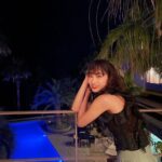 Kurumi Shimizu Instagram - NissyさんのRendezvousのMVオフショット💓 耳で聴くだけでも素敵な曲ですが、MVを見るとわたしはぐっときます。愛を感じて穏やかになれる曲、、1度ではなく何度でも観てほしい、聴いてほしい作品です。 ロケーションもどこもとても素敵でした！ 撮影スタイルも斬新で、とてもプロフェッショナルな空間、 本当に貴重な経験に参加できて幸せでした！