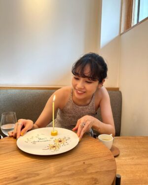 Kurumi Shimizu Instagram - 29歳になりました🎂❣️
楽しみながら色んなことに挑戦して、ラスト20代も頑張るぞー！