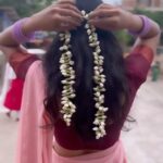Kusuma Degalamari Instagram - Mallepoovullu 😍 #kusuma #kusumadegalamari #instagood #explorepage #fyp #flowers #gajra #mallepovulu😍😍😍 #lehenga #devotional #spirituality #temple #baby #babythemovie
