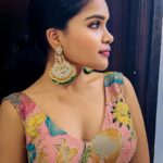 Kusuma Degalamari Instagram - A little sass a day drives the basics away. Outfit by @resonatedeattire #ootd #baby #babythemovie #chiranjeevi #chiru#megastarchiranjeevi #chiranjeevikonidela #successmeet #explorepage✨ #explore #fyp #fypシ #ınstagood #instafashion #kusumadegalamari #selflove #pink #messyhair