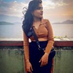 Kusuma Degalamari Instagram - Chasing sunsets and dreams ☀️………🤎🖤 Travel, photography, ootd, fashion, style, year end, 2023, travel diaries, Kerala, wayanad, sky, sunset, nature, kusuma, actor, actors life, Wayanad വയനാട്