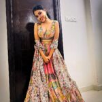 Kusuma Degalamari Instagram - Konchem navachu kada☺️ Outfit by @resonatedeattire #ootd #baby #babythemovie #chiranjeevi #chiru#megastarchiranjeevi #chiranjeevikonidela #successmeet #explorepage✨ #explore #fyp #fypシ #ınstagood #instafashion #kusumadegalamari #selflove #pink #messyhair #trending #fashion #lehenga #indianwear