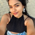Kusuma Degalamari Instagram - Back to the time when it was all about sea and sailing 🌊🌅 #instagood #ootd #breezy #rainyday #fypシ #explorepage #explore #fyp #goa #throwback #tbh #tbhpost #goadiaries #goabeach #goatourism #trendingreels #photooftheday #kusuma #kusumadegalamari #baby #babymovie #babythemovie