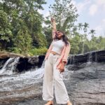 Kusuma Degalamari Instagram - Wayanad Trip 🌳 Photo Dump 1 P.S swipe to the final image to witness my brave stunt 🧐😂 Wayand, travel, travel diaries, travel photoshoot, ootd, photography, travel life, trip, therapy, vacation, holiday, kerala, nature, trees , activities, stunts, food, Wayanad, India