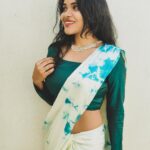 Kusuma Degalamari Instagram - Everyone has a chapter, they don’t read out loud 👀🤫 #trending #viral #instagram #love #explorepage #explore #instagood #fashion #follow #saree #sareelove #likesforlike #followforfollowback #photography #india #trend #instadaily #memes #music #style #trendingnow #reels #foryou #likes #photooftheday #model #beautiful #bollywood #bhfyp #insta