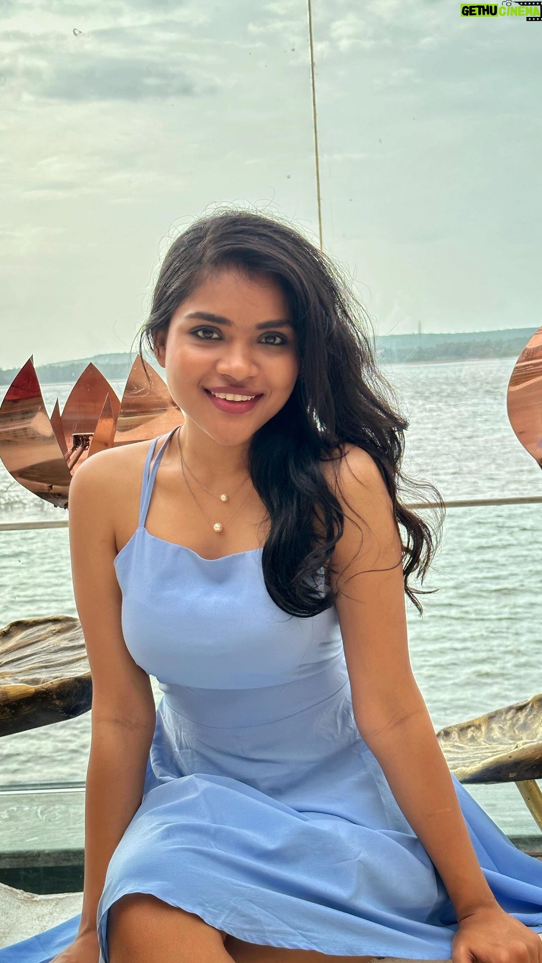 Kusuma Degalamari Instagram - šš Throwback, beach, sea, backwater, blue, sky, peace, nature, birds, happy life, goa, travel diaries, ootd, photography, travel life, Animal movie, Arjit singh, Ranbir kapoor, Rashmika mandanna, sandeep reddy vanga, bollywood song