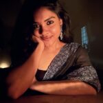 Kusuma Degalamari Instagram - Happy Diwali y’all 🧨🔥 Diwali, 2023, sareelove, black, lights, crackers,instatrend, celebration, happiness, festivevibes, patakha, trending, ootd, selflove, photography Hyderabad
