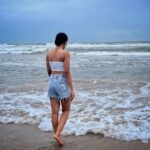 Kusuma Degalamari Instagram - There is a kind of beauty in imperfection🌊 Beach, sea, captions, photography, travel, photoshoot, #baby #babythemovie #kusuma #kusumadegalamari #travel #travelstories #solotrip #beach #picoftheday #photooftheday #love #sunset #instagood #ootd