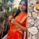 Kusuma Degalamari Instagram - ఈ సంక్రాంతి అందరికీ ఆనందాన్ని పంచాలని కోరుకుంటూ అందరికీ సంక్రాంతి శుభాకాంక్షలు 🙏🏽🪴 Happy Sankranthi 2024 #happysankranti #happylohri Festival, festive vibes, Indian wear, lehenga, kites, colors, happy times, family, friends, wishes, 2024, sankranthi, lohri actor, telugu festival, kusuma, kusuma degalamari, ootd, orange, fashion Hyderabad