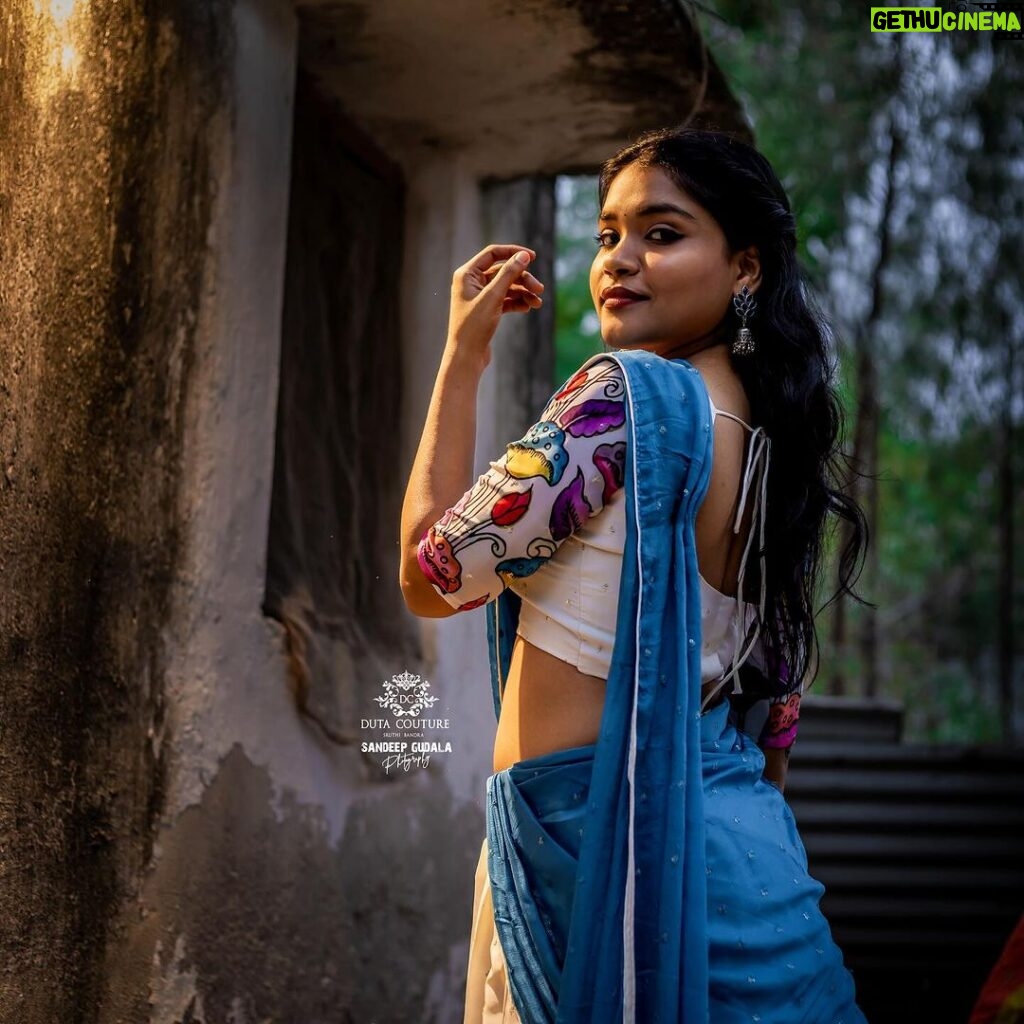 Kusuma Degalamari Instagram - Swipe right to see my fav pic (4th)💕 📷 @sandeepgudalaphotography 👗 @duta_couture Ootd, photography, photoshoot, mood, nature, outdoor, lehenga, actor, Hyderabad, blue, white, woods