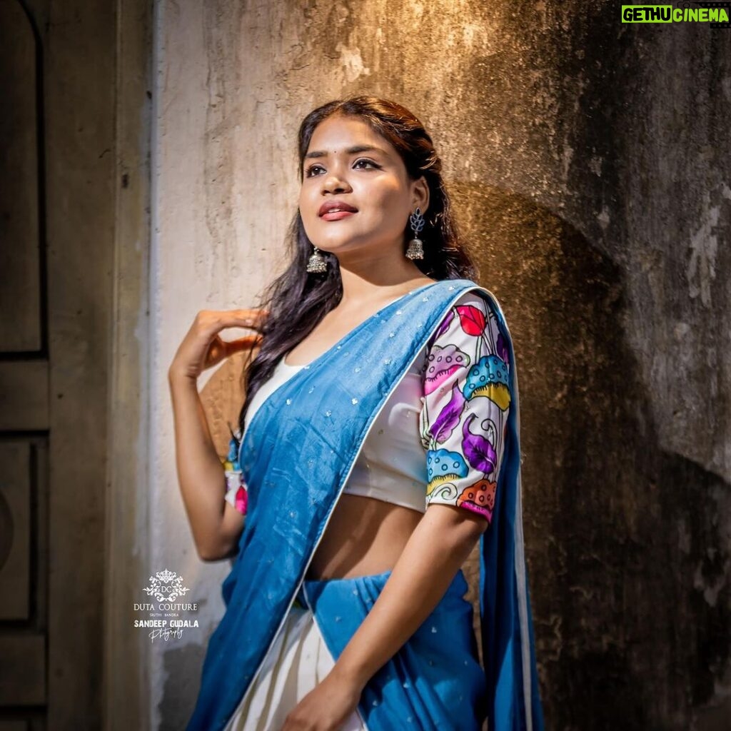 Kusuma Degalamari Instagram - Swipe right to see my fav pic (4th)💕 📷 @sandeepgudalaphotography 👗 @duta_couture Ootd, photography, photoshoot, mood, nature, outdoor, lehenga, actor, Hyderabad, blue, white, woods