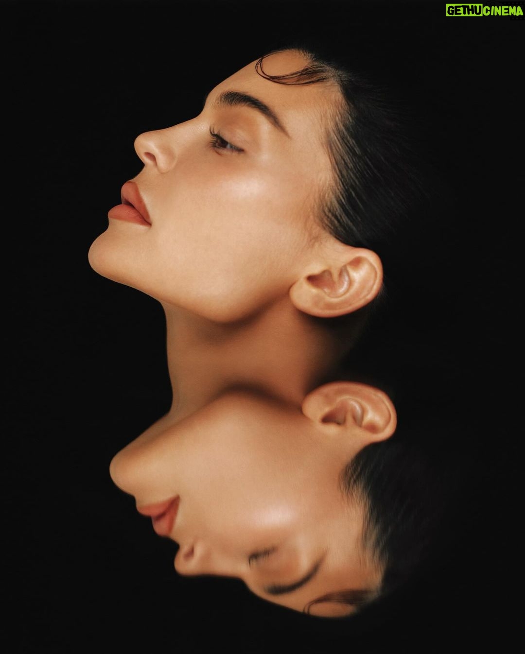 Kylie Jenner Instagram - power plush longwear foundation launching 1/17 to kyliecosmetics.com @kyliecosmetics