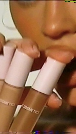 Kylie Jenner Instagram - 40 SHADES ! my brand new POWER PLUSH CONCEALER launches on September 27th 🫶🏻 KylieCosmetics.com @kyliecosmetics