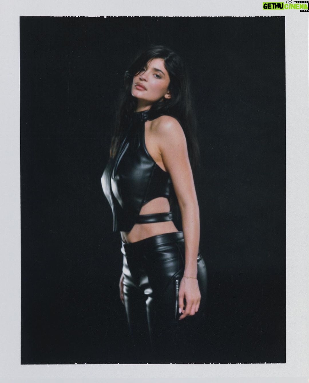 Kylie Jenner Instagram - discover drop 001 for @khy on november 1st KHY.COM