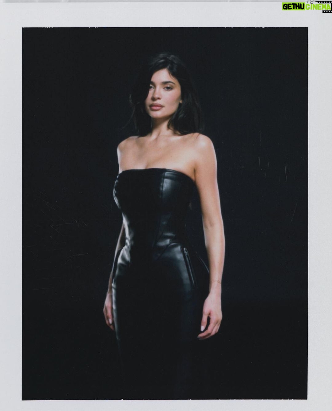 Kylie Jenner Instagram - discover drop 001 for @khy on november 1st KHY.COM