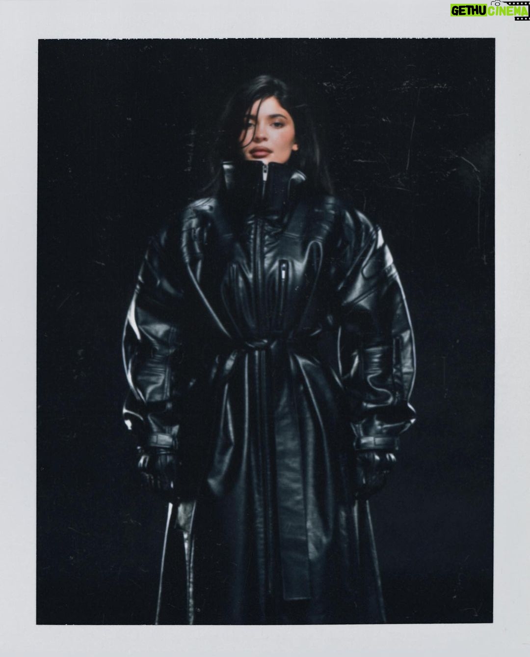 Kylie Jenner Instagram - discover drop 001 for @khy on november 1st KHY.COM