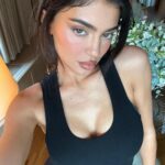 Kylie Jenner Instagram - paris 🫶🏻