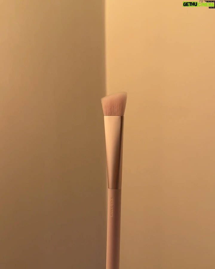 Kylie Jenner Instagram - my brand new POWER PLUSH LONGWEAR CONCEALER + concealer brush duo launches September 27th! 🫶🏻 it’s been a long time in the making i can’t wait to share this with you. KylieCosmetics.com @kyliecosmetics