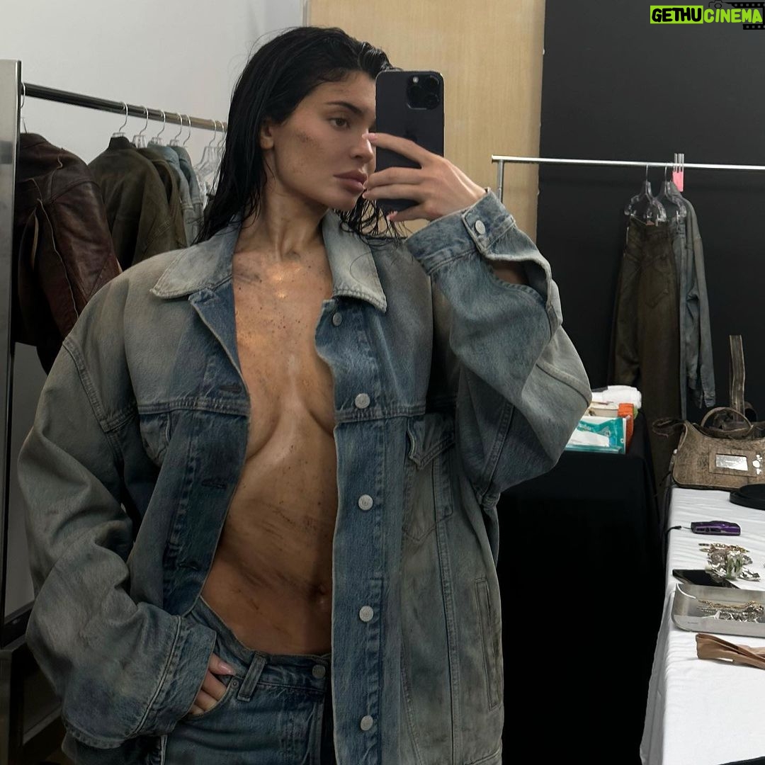 Kylie Jenner Instagram - @acnestudios behind the scenes 🫶🏻