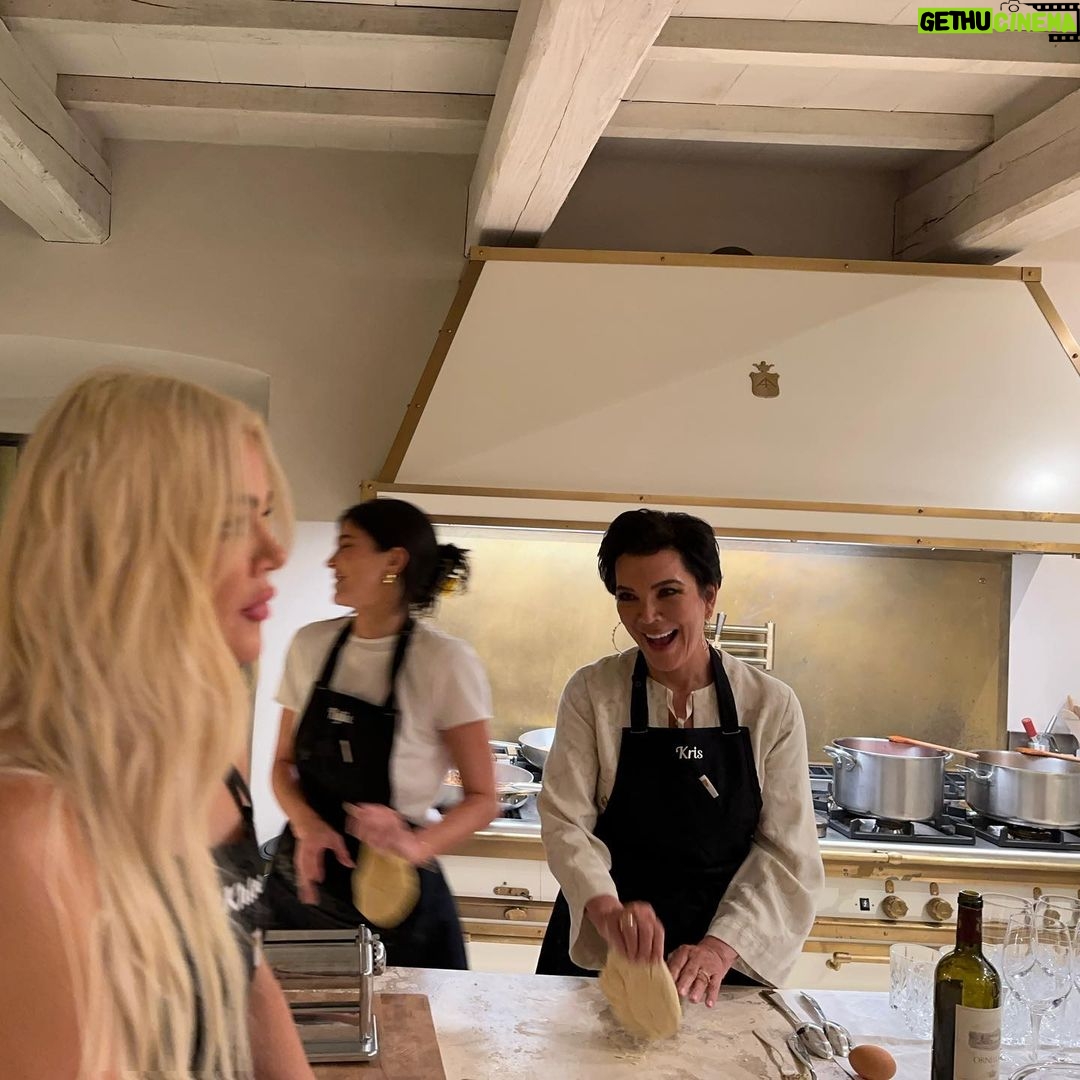 Kylie Jenner Instagram - we made pastaaaa 🍝