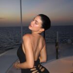 Kylie Jenner Instagram - thank you for the birthday wishes 🤍🤍🌎 forever grateful ⚓️