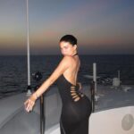 Kylie Jenner Instagram - thank you for the birthday wishes 🤍🤍🌎 forever grateful ⚓️
