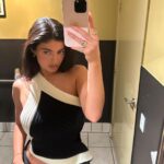Kylie Jenner Instagram - posting these now before they get lost in my camera roll