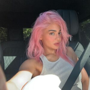 Kylie Jenner Instagram - hiiiii remember me