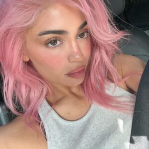 Kylie Jenner Instagram - hiiiii remember me