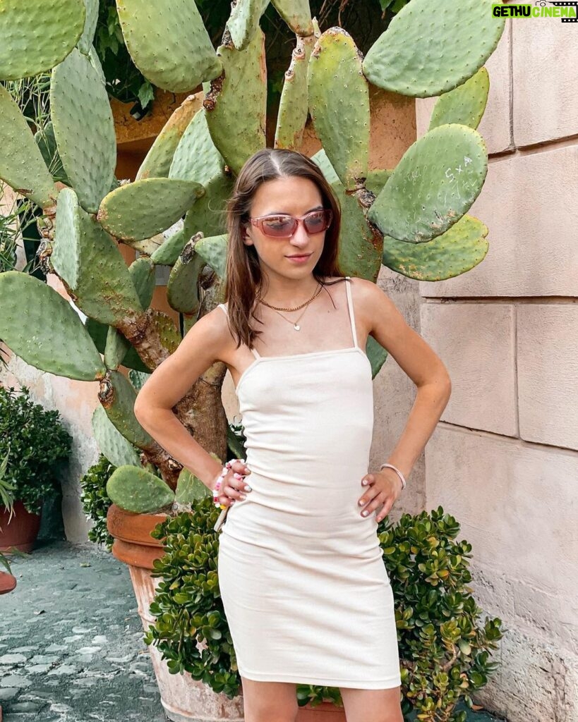 Lévanah Solomon Instagram - Je suis in love de ces photos 🌵🌸 De tous mes posts à Rome, tu préfères lequel ? *Photos retouchées ___________ #picoftheday #pictureoftheday #photography #photooftheday #travel #sky #italy #rome #beige #blue #green #pink #tan #aesthetic #mood #vibes #summer #colors #color #light #white #ootd #outfit #vacation #holiday #girl #neutral #dress #cactus Rome, Italy