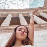 Lévanah Solomon Instagram - L’Italie est magnifique… trop d’endroits incroyables à Rome 😍 J’ai une centaine de photos à te poster ! Je sais pas comment je vais faire, en plus j’en ai plein d’autres de mes précédents voyages toujours pas publiées 🥲 Sinon, on profite, et une nouvelle vidéo est sortie sur ma chaîne YouTube ! Va la voir, tu vas kiffer 🥰 Merci à mon frère Eythan de s’être allongé sur le sol pour prendre ces superbes photos 😝 *Photos retouchées #picoftheday #pictureoftheday #photography #photooftheday #travel #sky #italy #rome #beige #blue #tan #aesthetic #mood #vibes #summer #colors #color #light #white #ootd #outfit Rome, Italy