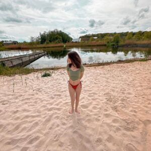 Lévanah Solomon Instagram - Welcome June 🌿🍉☀️

#picoftheday #photooftheday #vacation #holiday #pink #orange #red #green #blue #aesthetic #photography #summer #mood #vibes #color #colors #girl