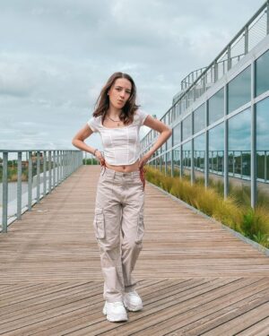 Lévanah Solomon Instagram - 🩷🩶🩵

_______

#green #nature #sky #holiday #vacation #orange #blue #girl #summer #smile #vibes #mood #picoftheday #photooftheday #photography #ootd #outfit #travel