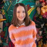 Lévanah Solomon Instagram - Je sais pas quoi écrire comme légende pour ces photos… T’aurais mis quoi toi ? ___________ #colors #color #pink #green #tropical #outfit #ootd #picoftheday #pictureoftheday #picture #photography #photo #teal #girl #flowers #smile #love #happy