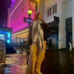 Lévanah Solomon Instagram – 💄🩷❄️ Le Grand Rex