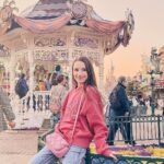 Lévanah Solomon Instagram - 💜 30 ANS 💜 Happy birthday @disneylandparis ✨ 📸 @karinesolomon #disneylandparis #disneyland #disney #white #pink #iridescent #yellow #pastel #picoftheday #pictureoftheday #photooftheday #photography #neutral #birthday #mickey #purple Disneyland Paris