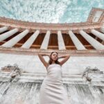 Lévanah Solomon Instagram - L’Italie est magnifique… trop d’endroits incroyables à Rome 😍 J’ai une centaine de photos à te poster ! Je sais pas comment je vais faire, en plus j’en ai plein d’autres de mes précédents voyages toujours pas publiées 🥲 Sinon, on profite, et une nouvelle vidéo est sortie sur ma chaîne YouTube ! Va la voir, tu vas kiffer 🥰 Merci à mon frère Eythan de s’être allongé sur le sol pour prendre ces superbes photos 😝 *Photos retouchées #picoftheday #pictureoftheday #photography #photooftheday #travel #sky #italy #rome #beige #blue #tan #aesthetic #mood #vibes #summer #colors #color #light #white #ootd #outfit Rome, Italy