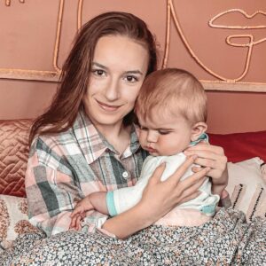 Lévanah Solomon Instagram - 🤍 Eloan & Me 🤍
📸 by @karinesolomon 
_______

#beige #pink #blue #terracotta #orange #colors #neutral #white #light #love #baby #babyboy #babyphotography #picoftheday #photooftheday #cute #room #smile #family #photography #cousin