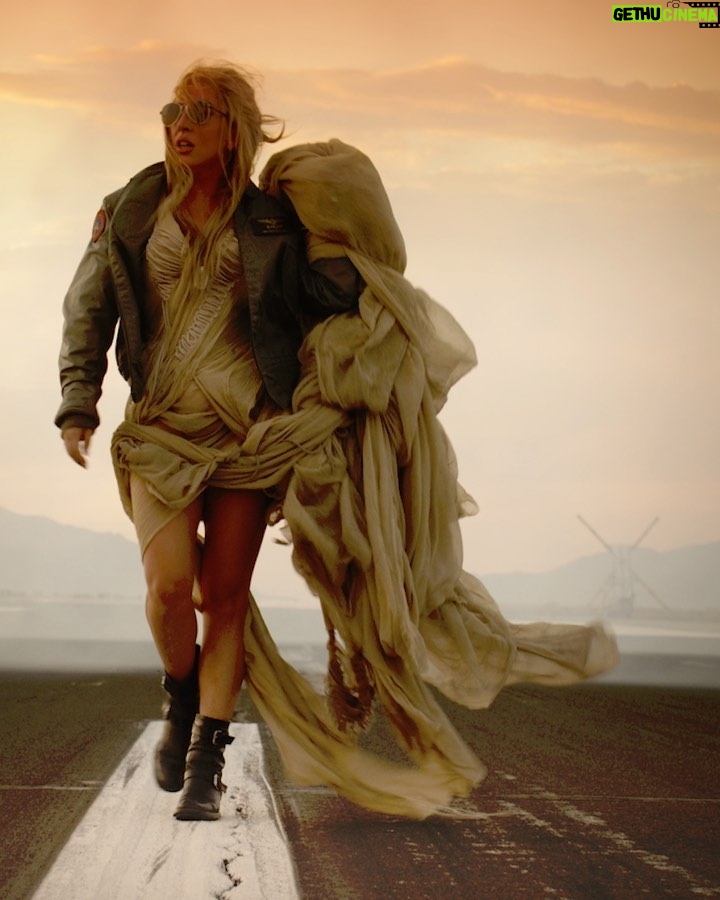 Lady Gaga Instagram - #HOLDMYHAND OFFICIAL MUSIC VIDEO ✈️ TOMORROW AT 9AM PT Directed by Joseph Kosinski, director of Top Gun: Maverick Fun fact: the original Top Gun came out in 1986, the year I was born ☺️