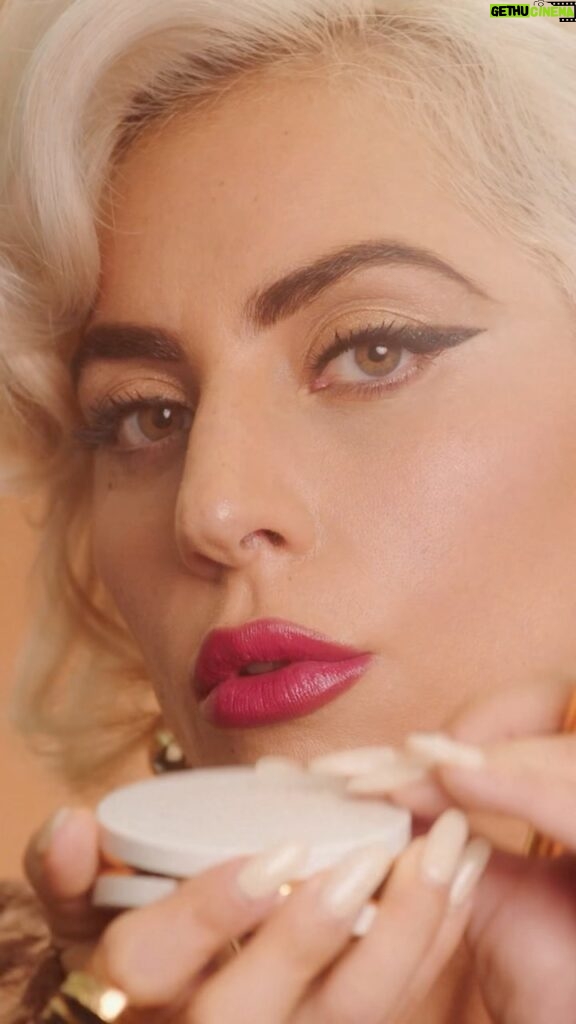Lady Gaga Instagram - We designed our @hauslabs ITALIAN GLAM HIGHLIGHTER BRUSH to work expertly with our TUTTI GEL-POWDER HIGHLIGHTER 🥰 Sweep this super soft brush with our velvety gel-to-powder formula on the cheekbone and eyelid for extra luminous radiance ✨ Get the full CASA GAGA COLLECTION on hauslabs.com now!