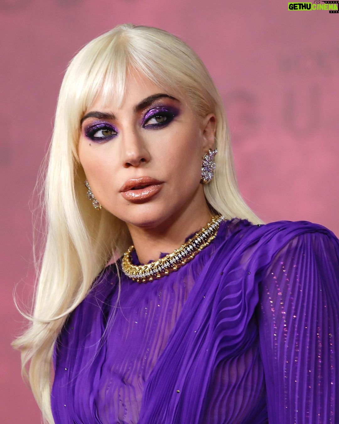 Lady Gaga Instagram - #HouseOfGucci 🇬🇧💜 wearing @tiffanyandco