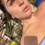 Lady Gaga Instagram - 💛