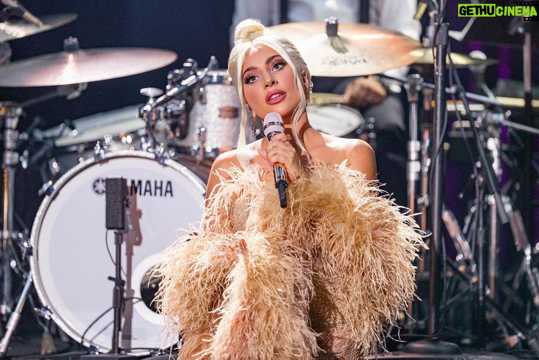 Lady Gaga Instagram - It was a joy to sing for you today, thank you for watching online or joining in person, and for coming together with me to celebrate “Love For Sale”! @itstonybennett and I are so excited for you to hear our album 🎷🎺! And thank you to my talented sister @germ_aphobenotta @topostudiony for designing my beautiful costumes for the show! ❤️