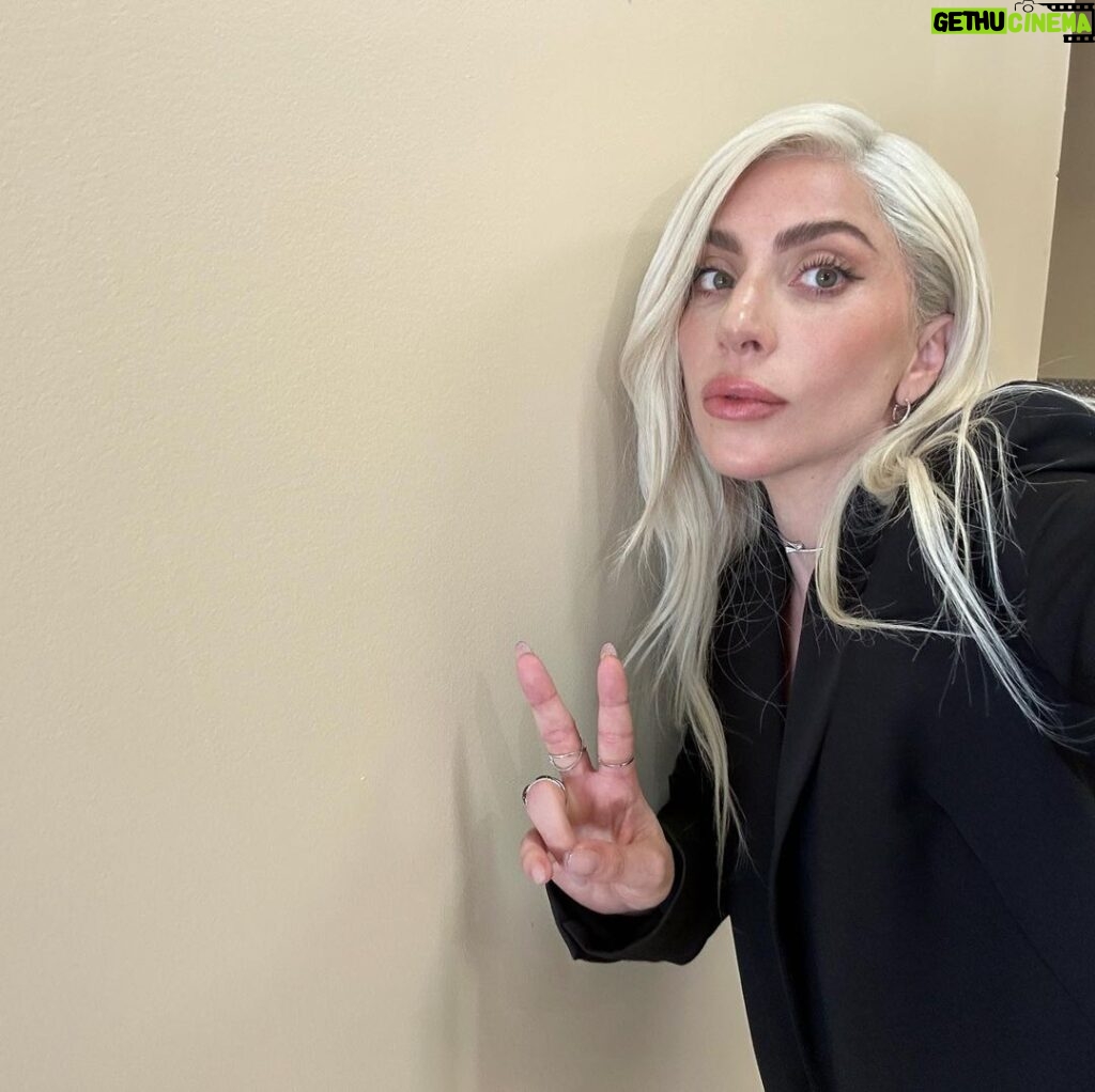 Lady Gaga Instagram - Was so fun surprising @sephora today to talk about the beauty community and our shared passion for makeup. Everyone was so kind and the energy in the room with filled with love! Hi from backstage!! 💕😘💄💋