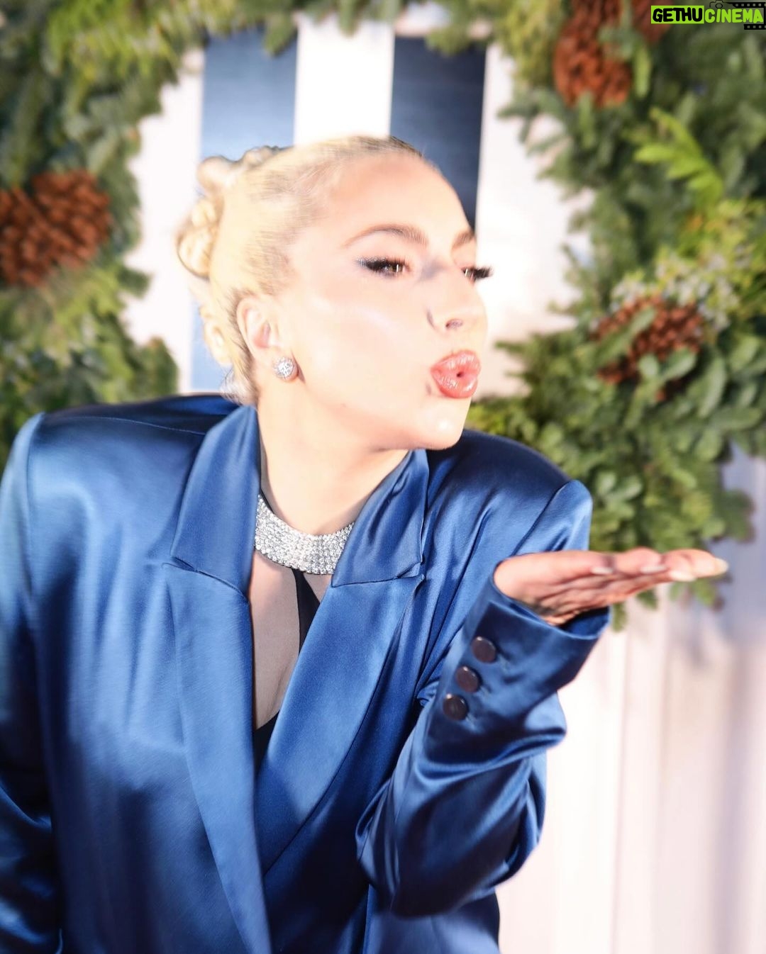 Lady Gaga Instagram - What a wonderful evening we had celebrating the Holidays and a pivotal year for us at @hauslabs. I’m so proud of this company and everyone who is a part of it sharing their unique talents, heart, and minds to be creative and innovative with beauty every day 🖤