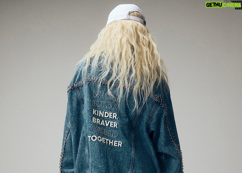 Lady Gaga Instagram - Kinder, braver, together. Visit @cottonon to learn how proceeds from this hat & this limited-edition collection support youth mental health globally and help @btwfoundation build a kinder, braver world. 💛